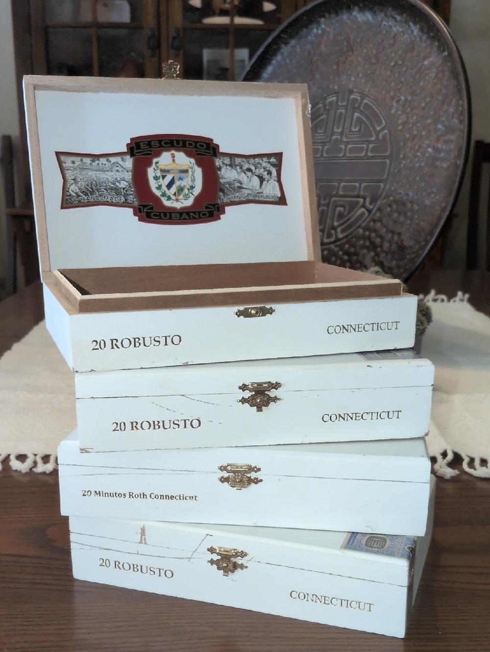White Wooden Cigar Box Lot - Escudo Cubano